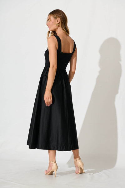 Momentum Maxi Dress In Black Cotton Sateen