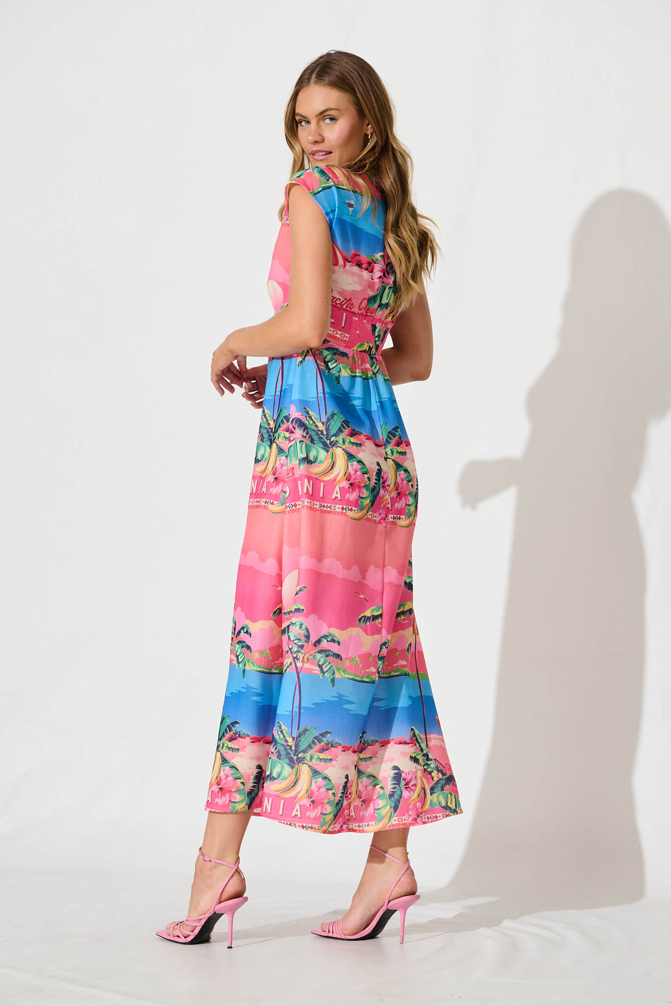 Rockland Maxi Dress Pink And Blue Tropical Print Linen Blend