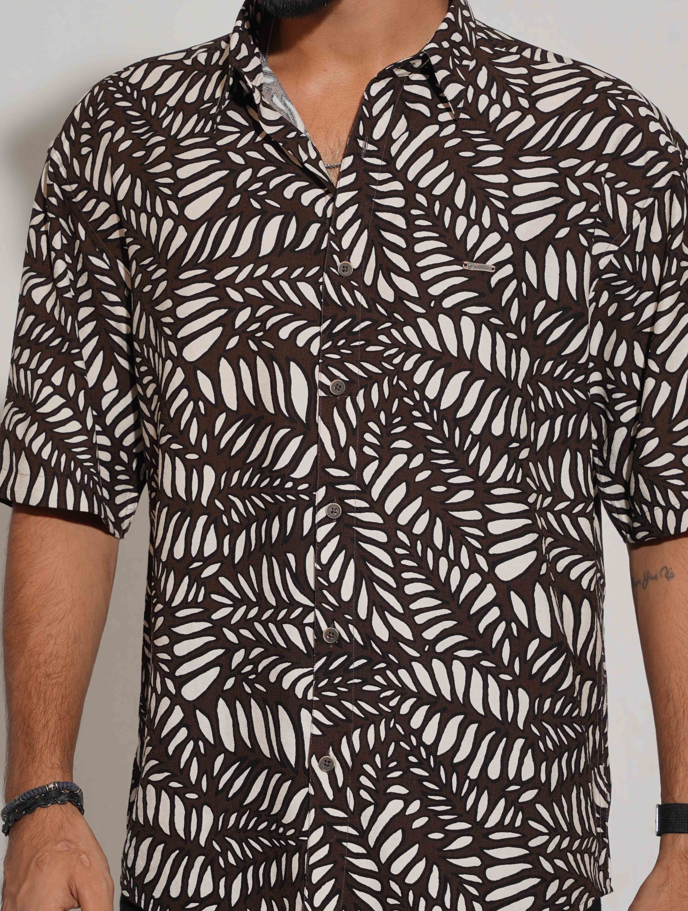 Coffee leaf printed drop shoulder shirt